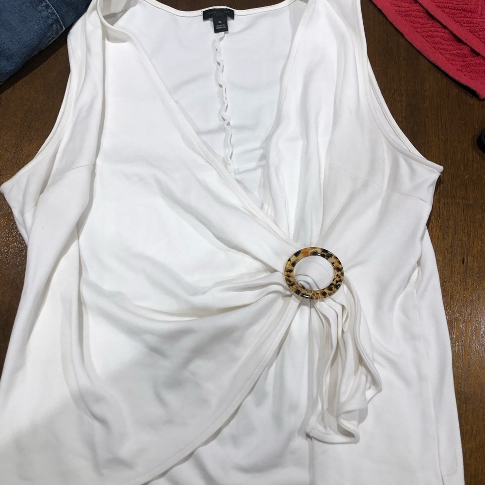 Ann Taylor White Sleeveless Blouse with Leopard Ring